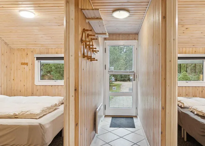 With Sauna And Nature Semesterbostad *