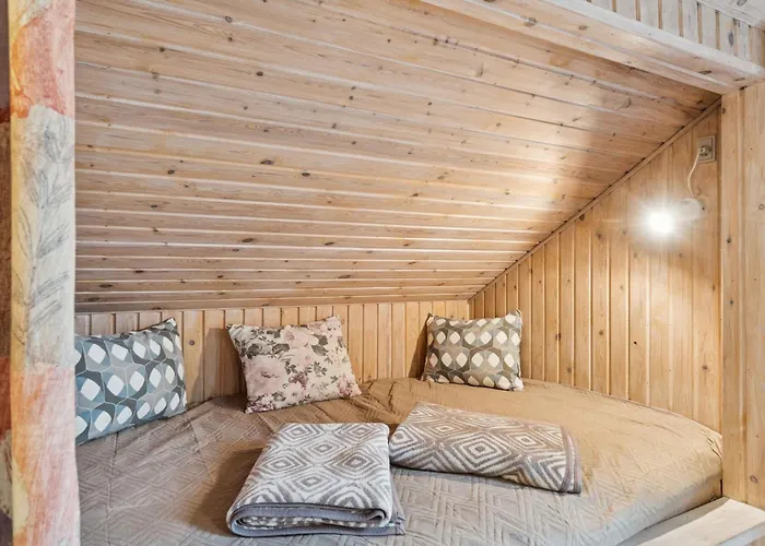 Semesterbostad With Sauna And Nature *